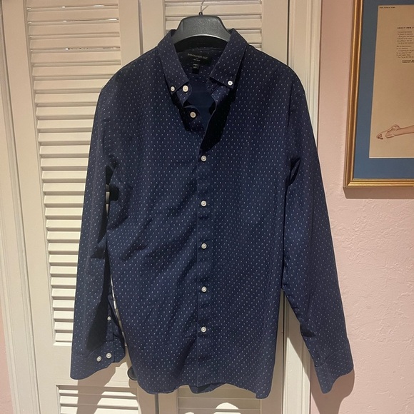 Men's  non iron Navy Blue Button-Down Shirt - Picture 1 of 4
